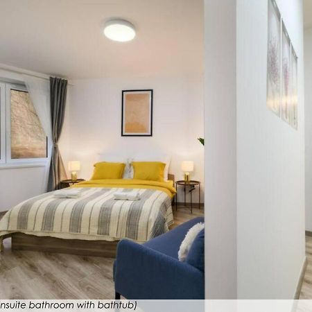 B101 - Liberty Bridge Lovely Home With Free Parking Budapest Eksteriør billede